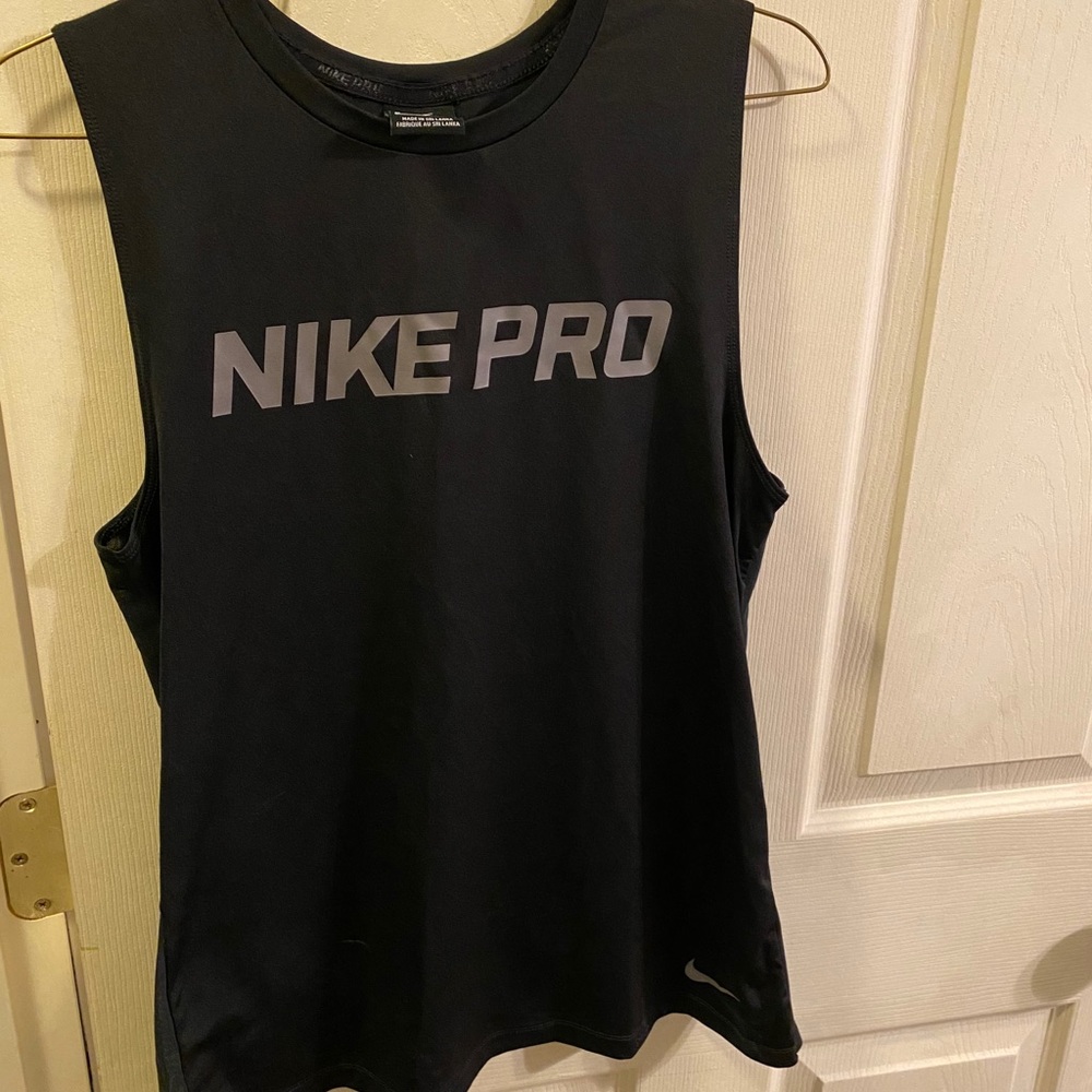 Nike mesh back tank top women’s size medium